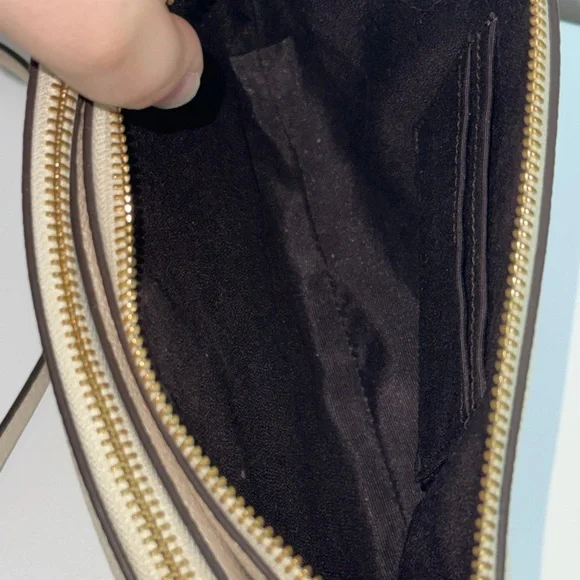 COACH Chalk Double Zip Lyla Purse/Wristlet Set with Bear Charm - Picture 10 of 16